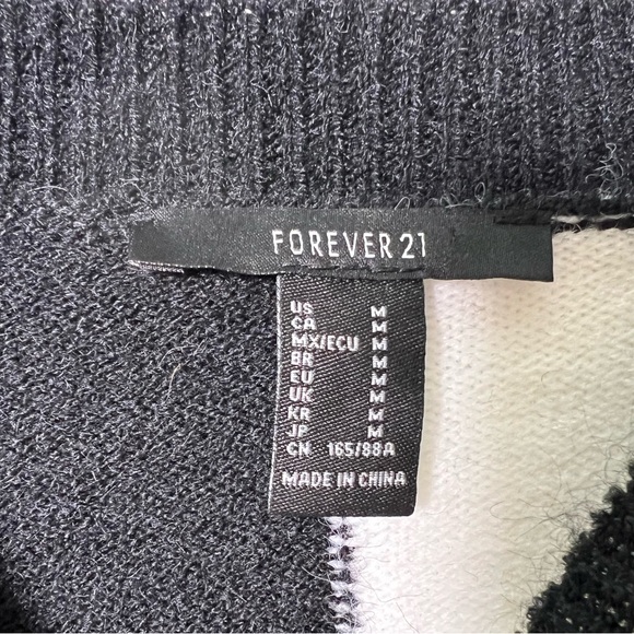 Forever 21 Black and White Pullover Sweater Women Size M - Picture 3 of 5